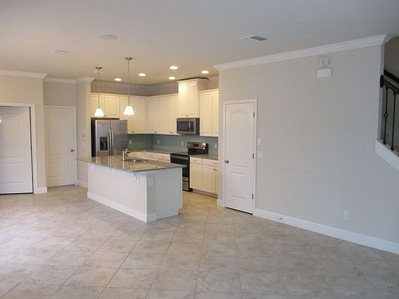 3rd image of 45 Mayo Ct