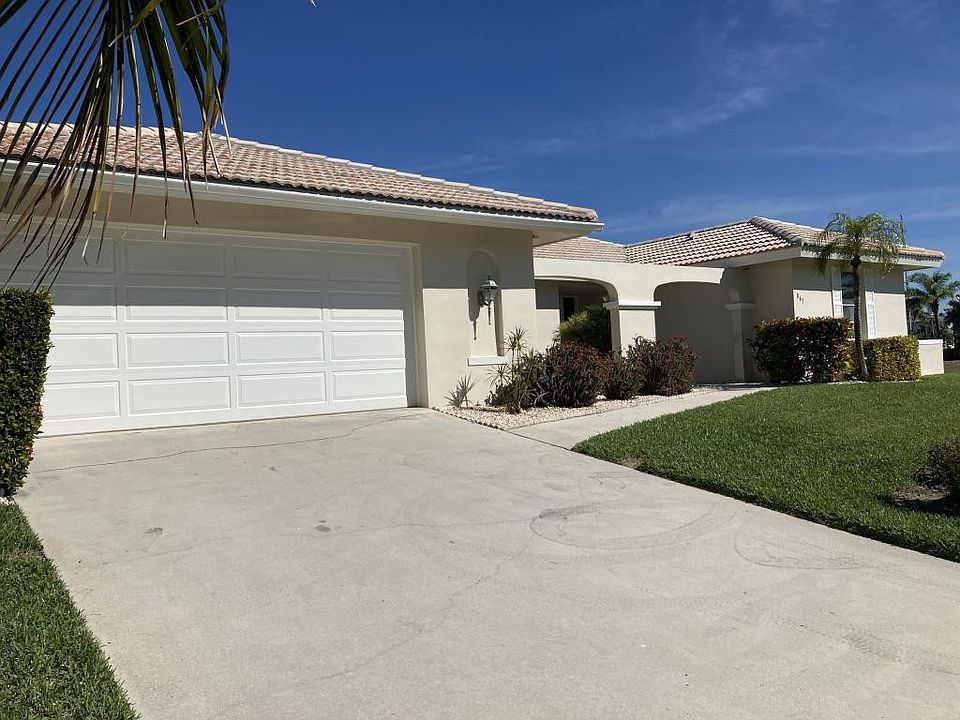 1st image of 867 Banyan Ct