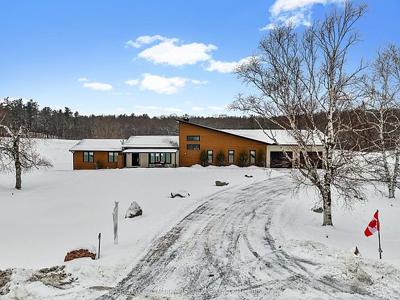 3rd image of 4566 Harwood Rd