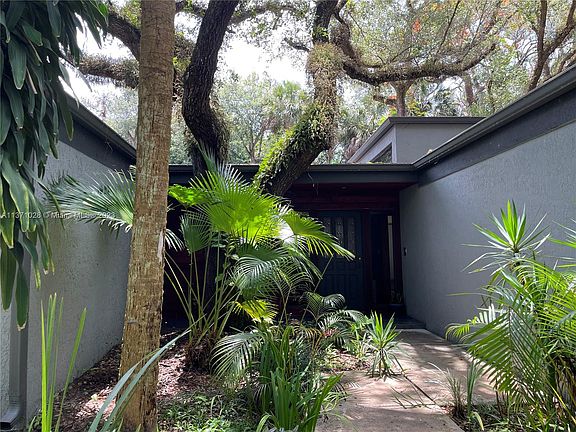 2nd image of 2111 Tanbark Ln