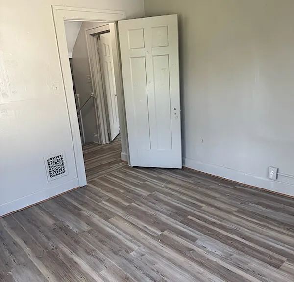 3211 W 82nd St #A — Photo 12