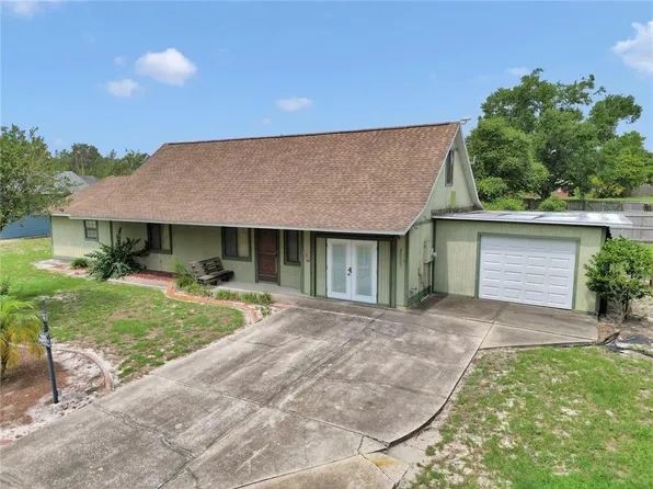 40533 E 8th Ave, Umatilla, FL 32784