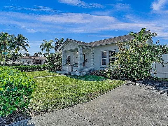 4th image of 8900 Harding Ave