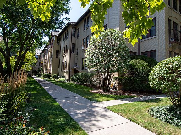 3rd image of 949 Lake St APT G1