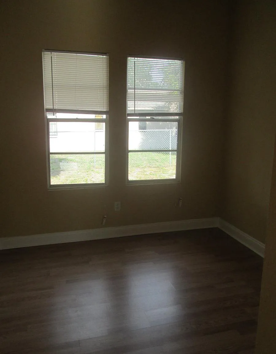 3 bed, $1,495 — Photo 4