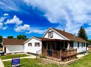 15 4th Ave SW, Bowman, ND 58623