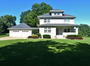 1429 Main St, Pella, IA 50219