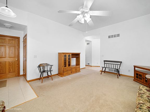 5th image of 1473 Jo Lin Dr