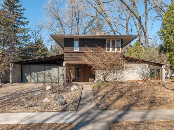 2123 Hoyt Ave W, Falcon Heights, MN 55108