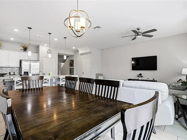 5152 Adelaide Dr — Photo 8
