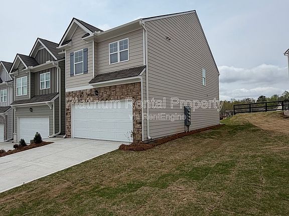 2nd image of 42 Rustin Rdg