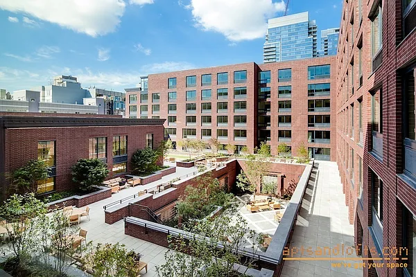 Rented by aptsandlofts.com | media 18