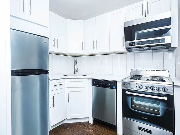 2nd image of 252 W 132nd St #2A