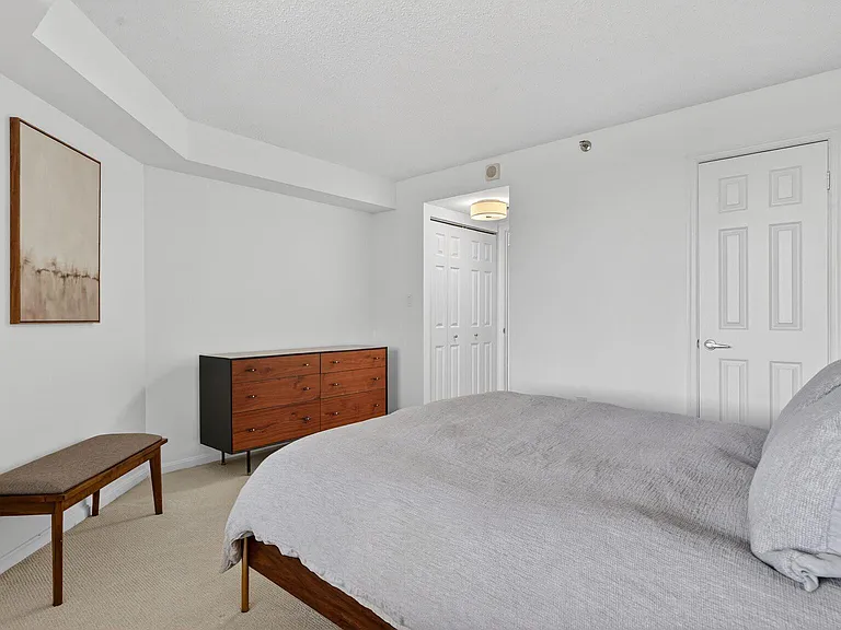 10101 Grosvenor Pl #614 — Photo 12