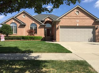 55702 Rhine Ave, Macomb, MI