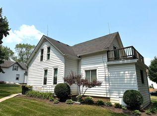 438 Ada St APT 2, Cary, IL 60013