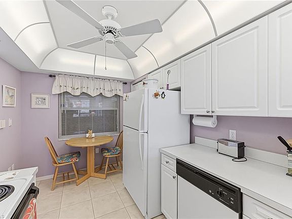 4th image of 4421 Bay Beach LN #623