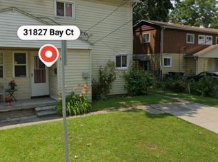 31825 Bay Ct #31827, Westland, MI 48186