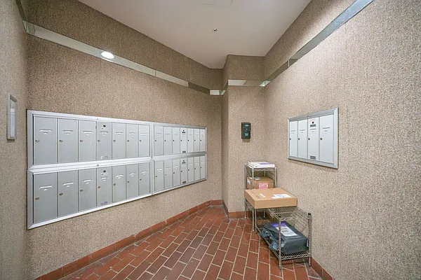 Rented by Compass | media 33