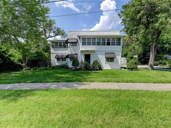 8200 Sni A Bar Rd, Kansas City, MO 64129