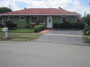 5660 S 36th St, Greenacres, FL 33463