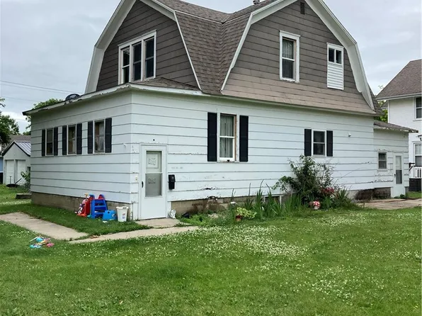 401 NE 3rd St, Greenfield, IA 50849