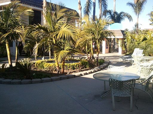 5th image of 893 Empire Ave APT 204
