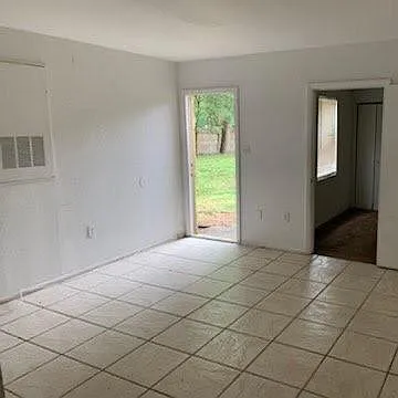 5124 E Seneca Ave #B — Photo 5