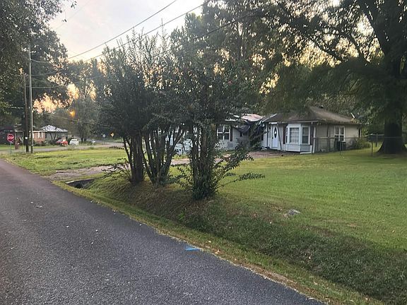 2nd image of 1725 Hendrix Dr