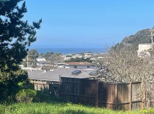 490 Clarendon Rd, Pacifica, CA