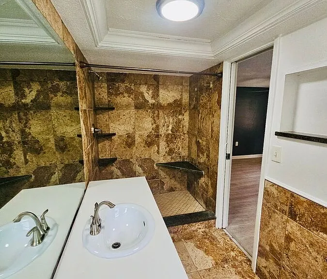 9100 Hunt Club Ln — Photo 23