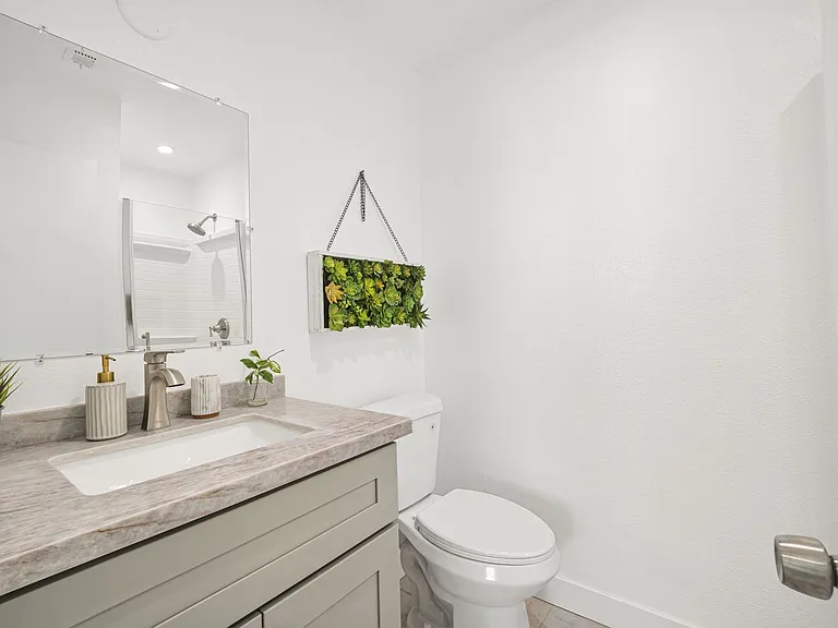4141 E Addington Cir — Photo 18