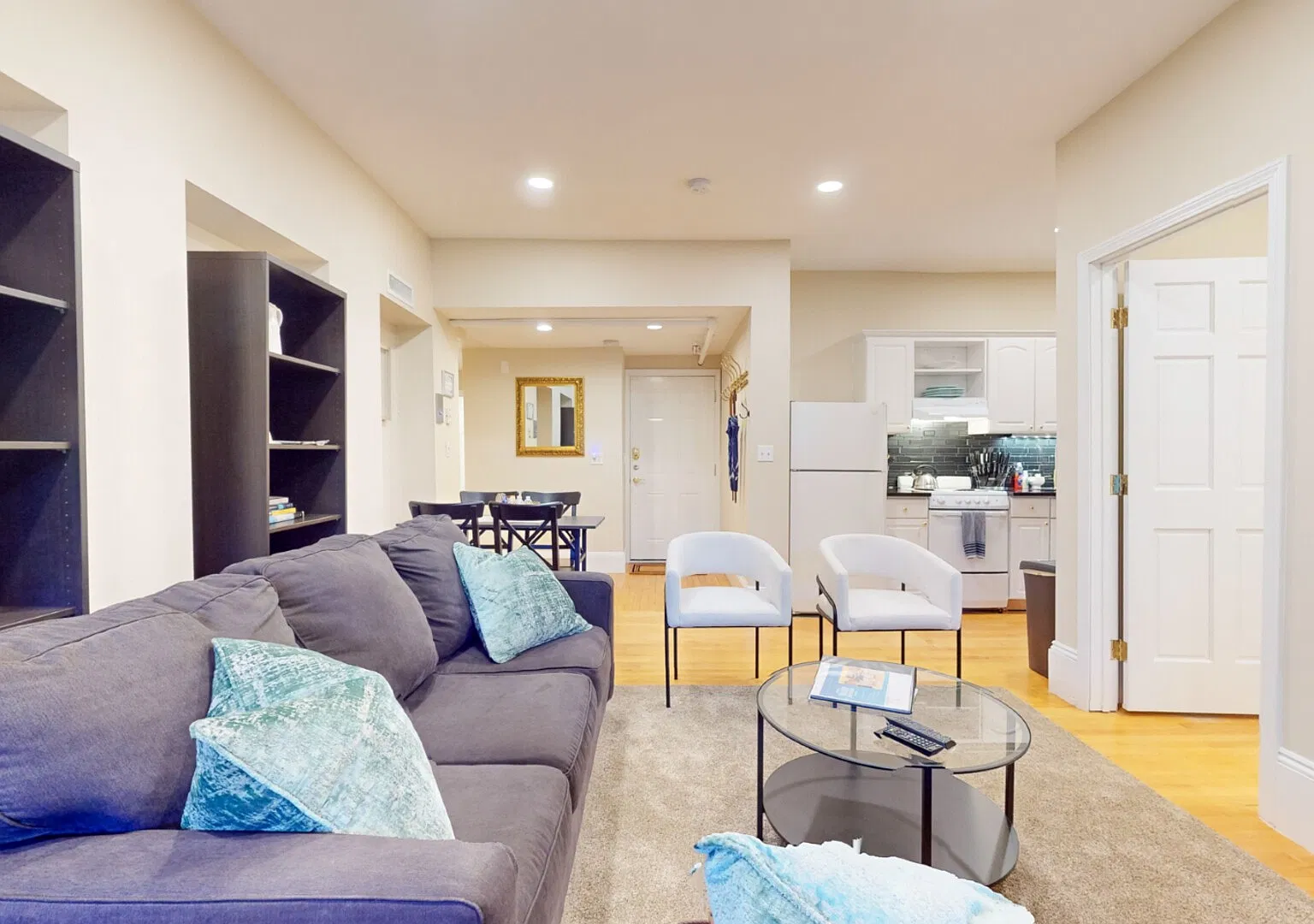 Bea2903a Newly Renovated 2-Bed, Back Bay Near Mgh, Bu, Mit — Photo 4