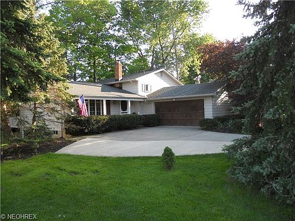 2nd image of 3902 Ashlawn Dr