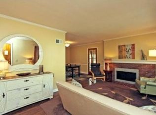 5301 W 55th St, Roeland Park, KS 66205