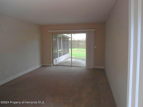 5th image of 3460 Lake Padgett Dr