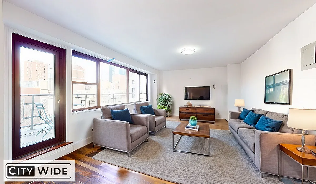 Building Photo - 145 E 16th St #17F