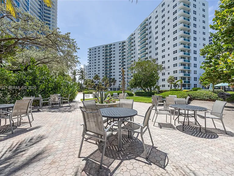 3001 S Ocean Dr #317 — Photo 33