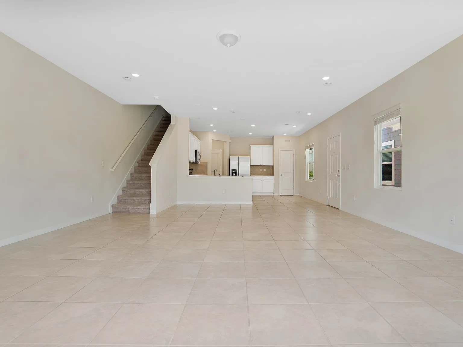 3 bed, 2.5 bath, 1782 sqft, $2,400 — Photo 2