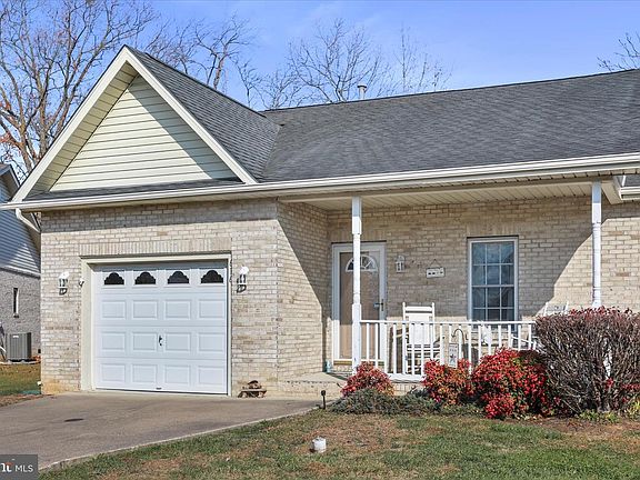 2nd image of 616 Allegheny Cir