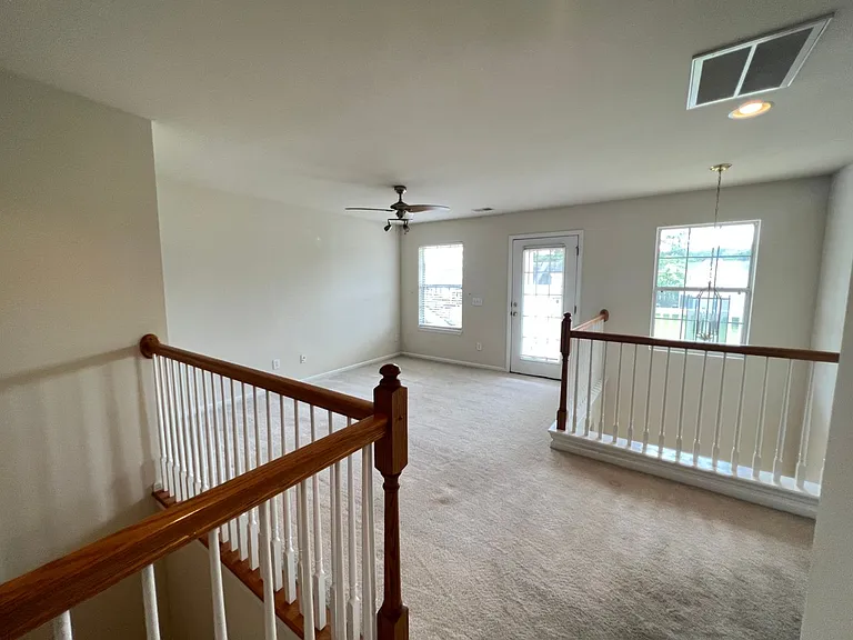 212 Summer Rain Ct — Photo 25