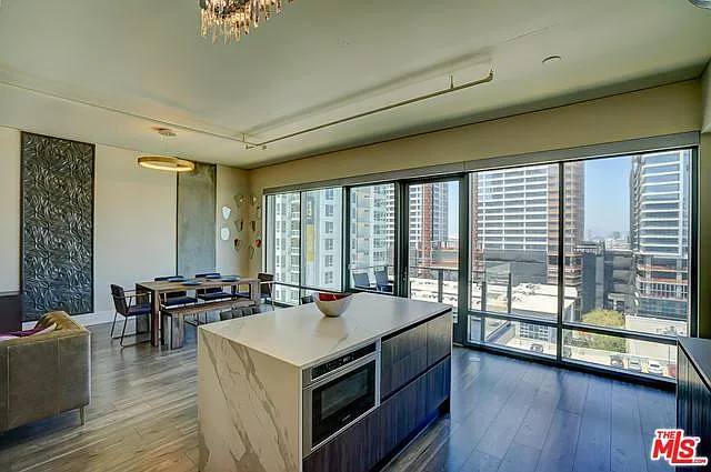 1100 S Hope St #1206 — Photo 4