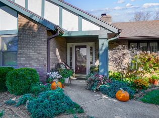 660 Aberfelda Dr, Springfield, OH 45504