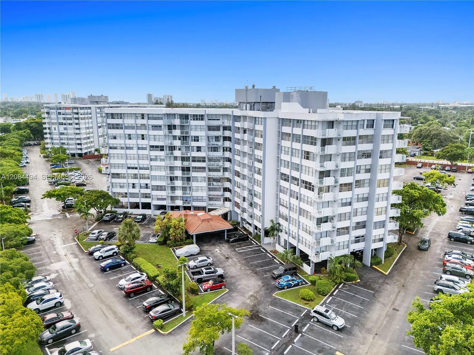 1200 NE Miami Gardens Dr — Photo 4
