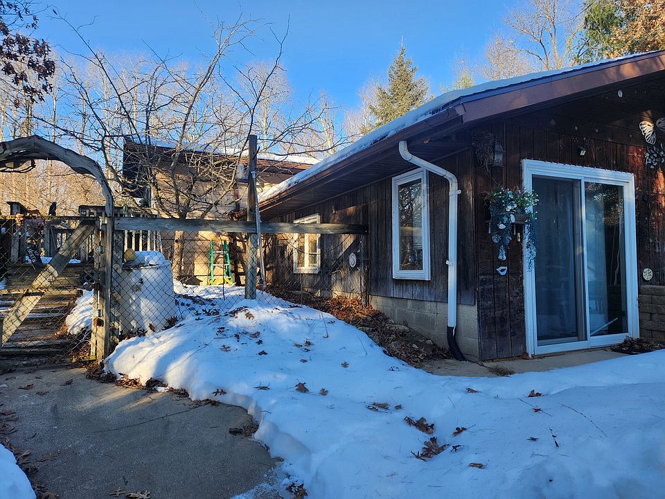 1st image of W5244 Oak Tree Ln