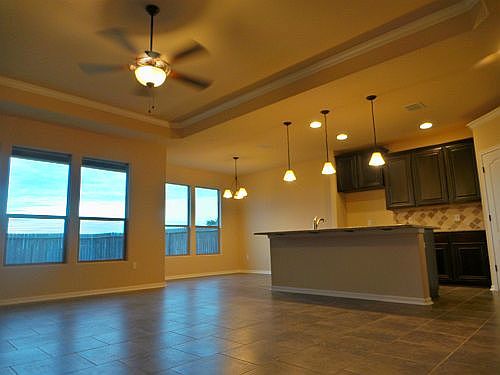 4th image of 2537 Las Brisas St