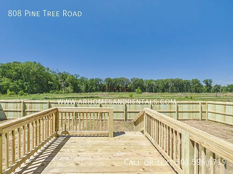 808 Pine Tree Rd — Photo 14