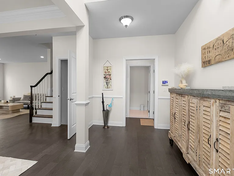 16 Hunting Ridge Ln — Photo 4