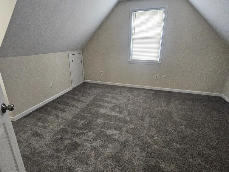 2615 Somme Ave — Photo 11