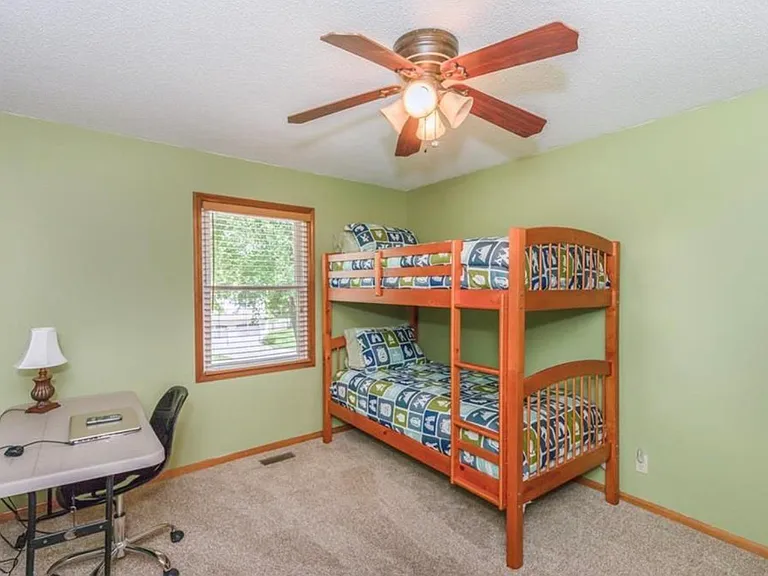 15852 Glenwood St — Photo 17